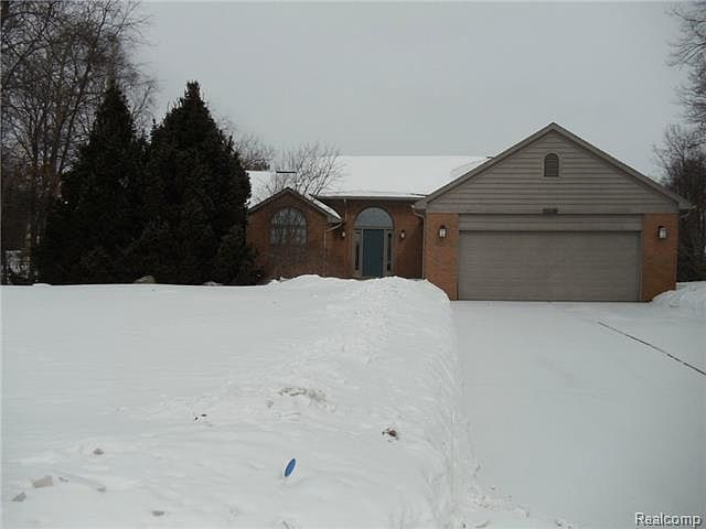 1st image of 9195 Twin Lakes Ct