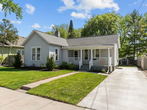 1720 Mount Vernon St, Oshkosh, WI 54901