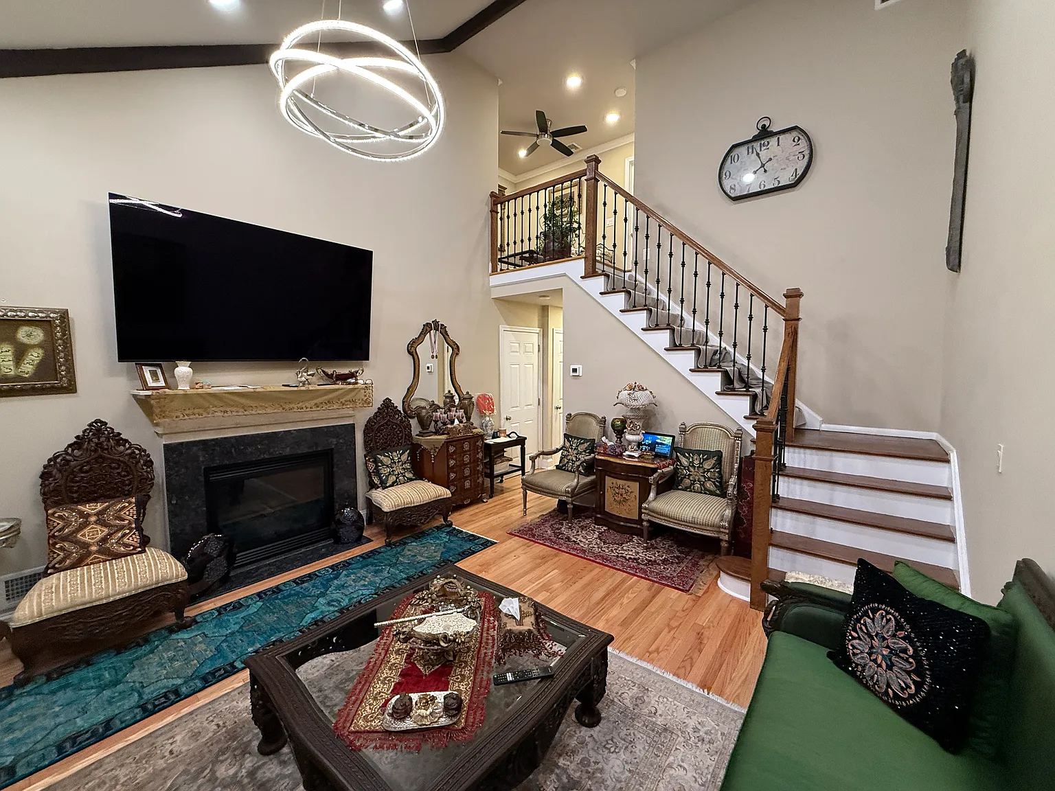 2 bed, 1162 sqft, $3,900 — Photo 2