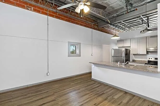 The Lofts — Photo 6