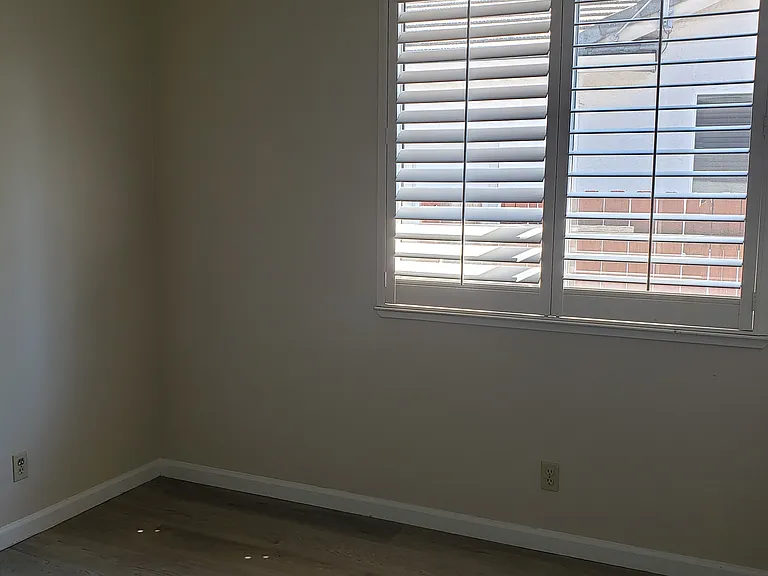 920 Rathbone Cir — Photo 34