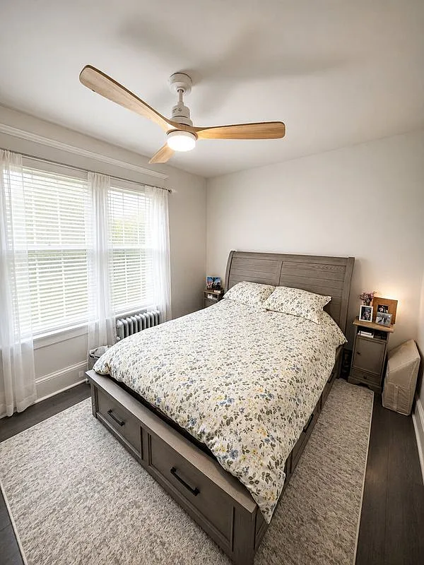 3 bed, 1.0 bath, 1094 sqft, $3,300 — Photo 2