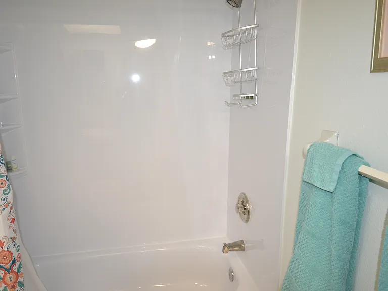 161 Lakeside Dr — Photo 17