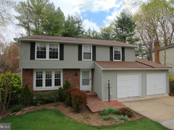 15303 Edgehill Dr, Dumfries, VA 22025