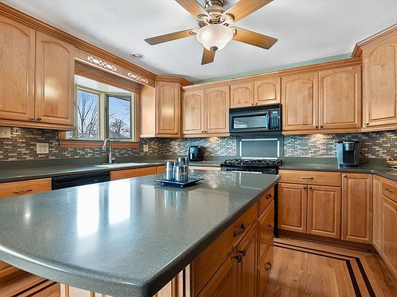 4th image of 3505 Lyle Ln