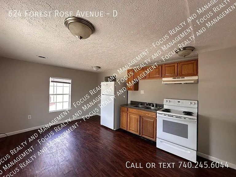 624 Forest Rose Ave #D — Photo 6