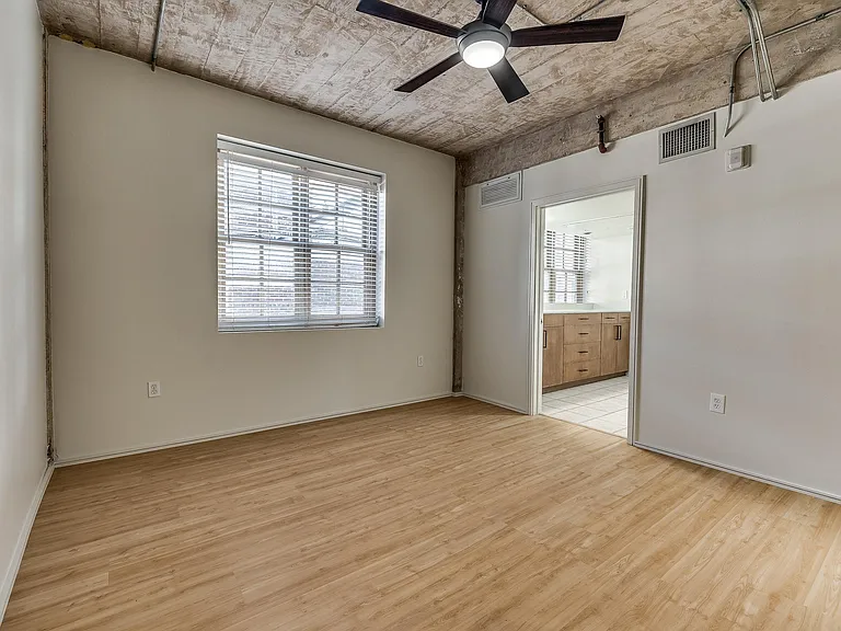 1209 N Harvey Ave #303 — Photo 7
