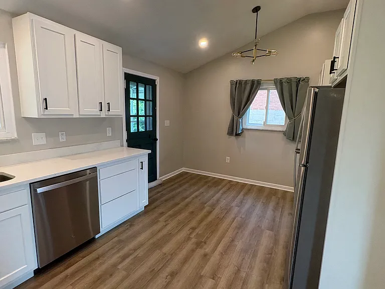 1624 Sillview Dr — Photo 22