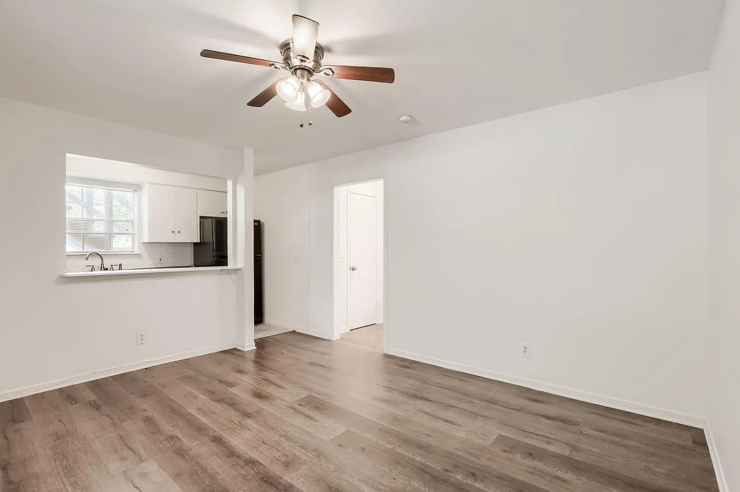 Studio, 1.0 bath, 450 sqft, $1,025 — Photo 4