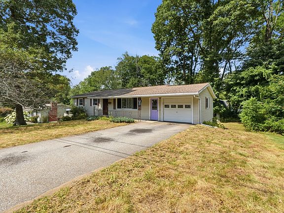 4th image of 8 Tanglewood Rd