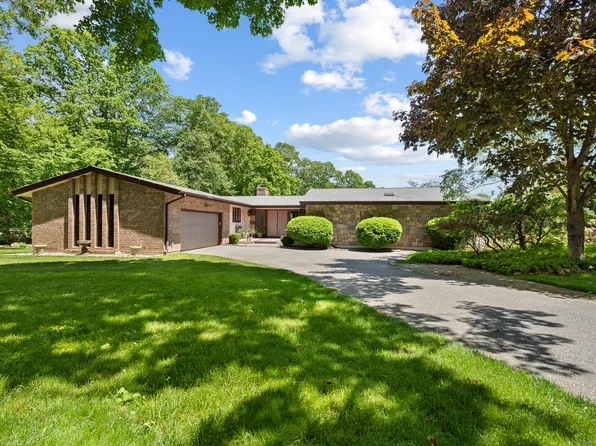 31 Rogers Hill Road, Waterford, CT 06385