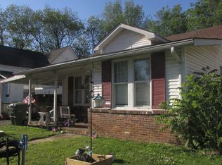 218 Lawrence St E, Lawrenceburg, TN 38464