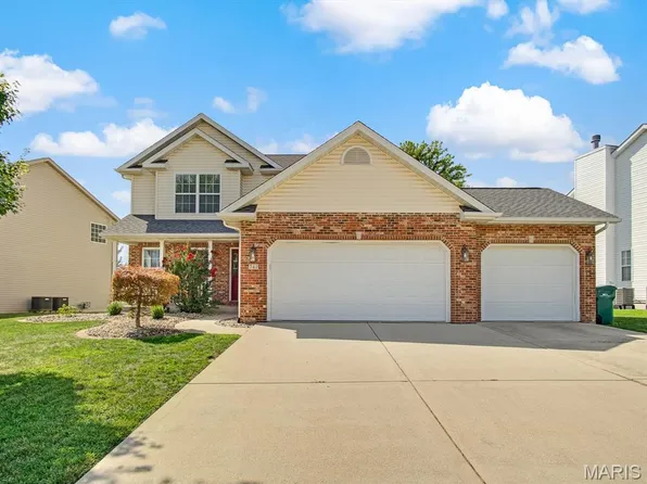 741 Bassett St, O'Fallon, IL 62269