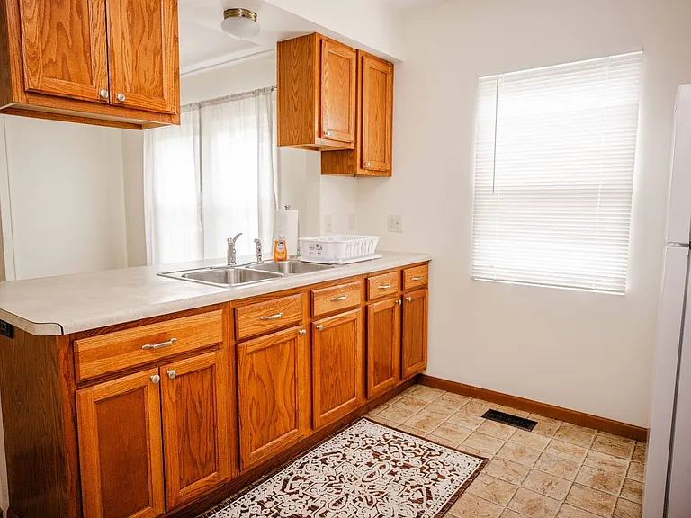 1554 Oak St #203 — Photo 11