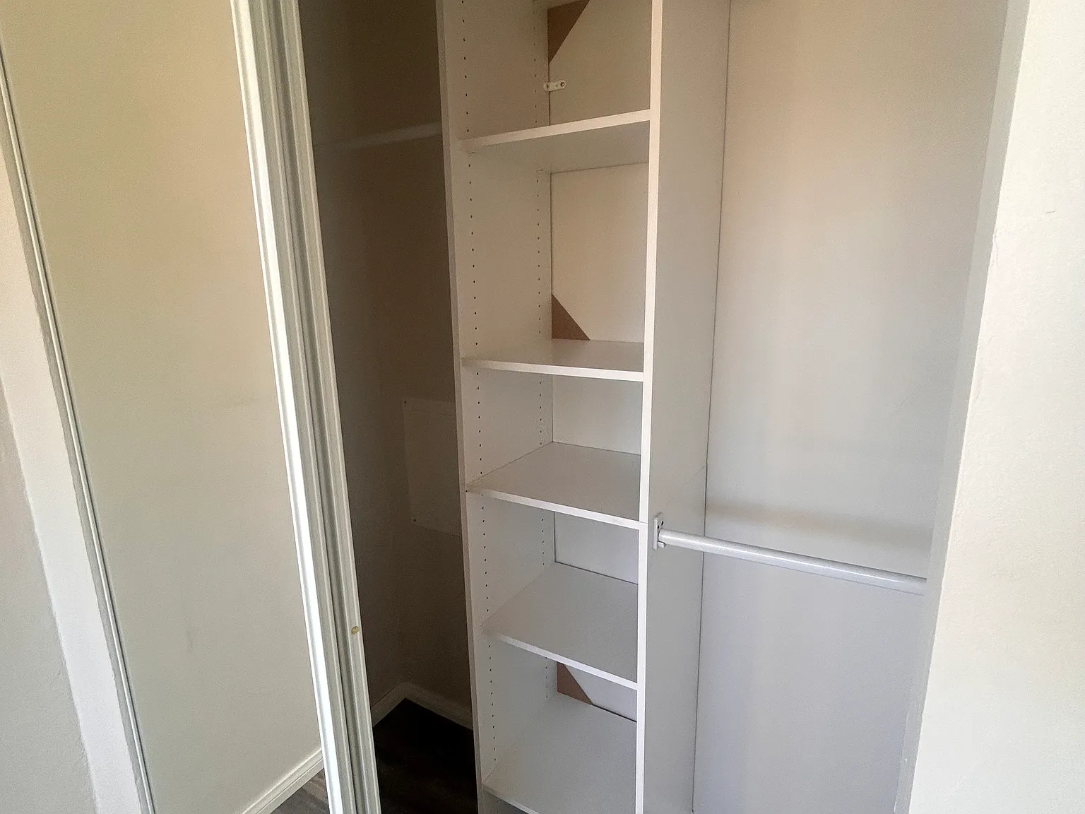 3 bed, 1300 sqft, $1,200 — Photo 3