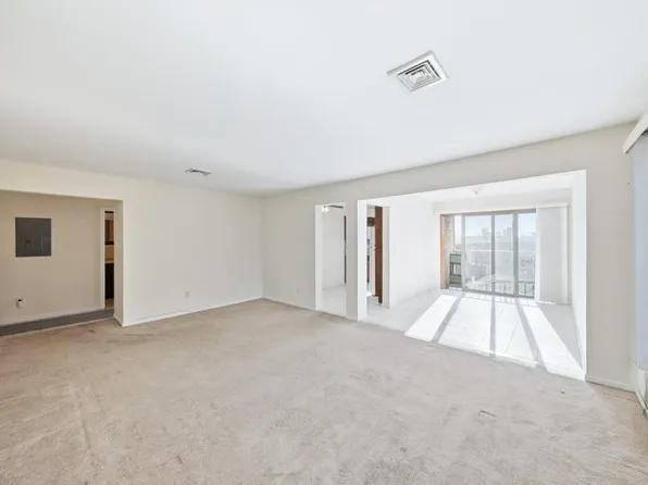 314 Palisade Avenue image 2 of 18