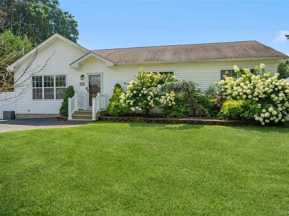 438 Richmond Boulevard, Ronkonkoma, NY 11779
