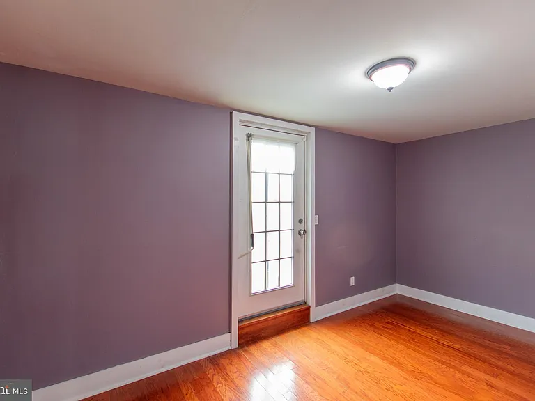 152 Tree St — Photo 10