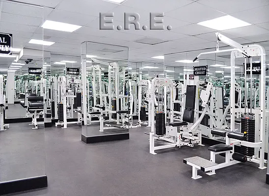 Sold by Elbe Real Estate Inc | media 30