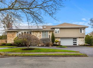 58 Leicester Rd, Marblehead, MA 01945