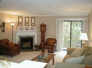3008 Debra Ct #1, Auburn Hills, MI