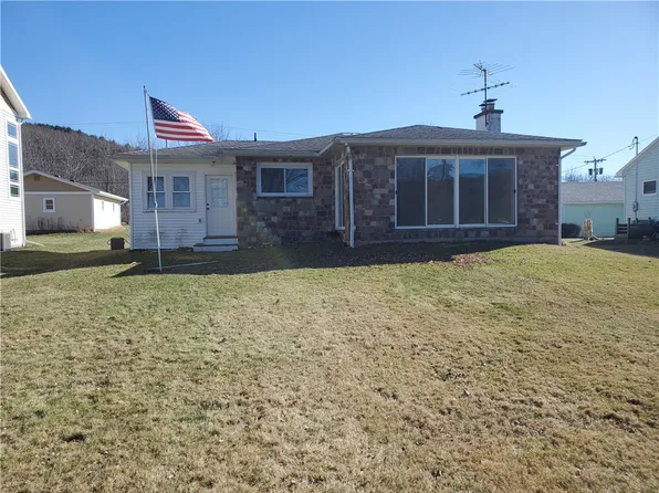 5956 S Forest Vw, Honeoye, NY 14471