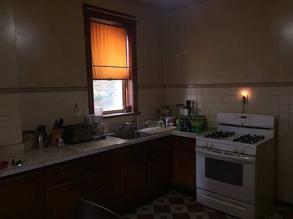 5th image of 2633 N California Ave