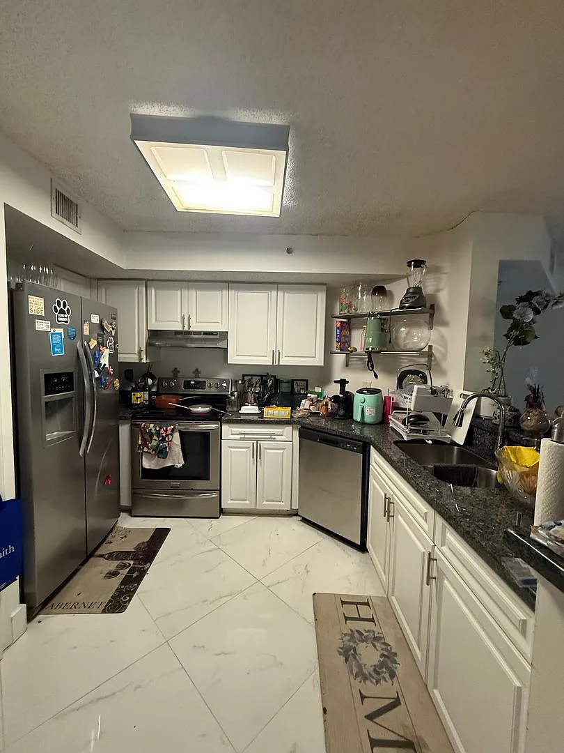 751 - MM Paragon 103 Condo — Photo 3