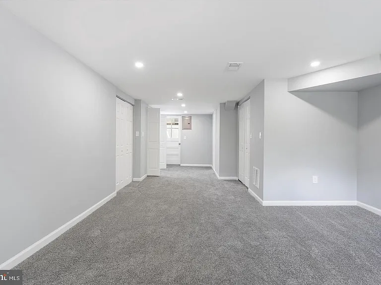 3551 Shannon Dr — Photo 11