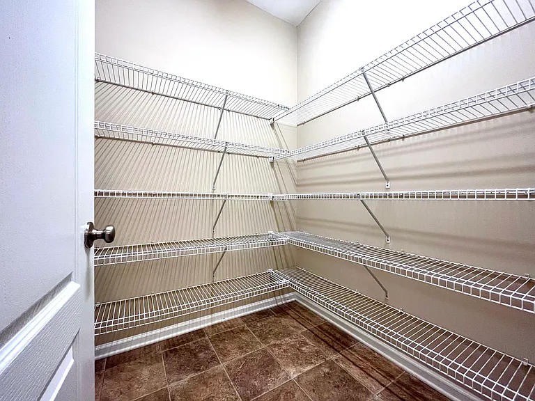 1659 Tailmore Ln — Photo 10