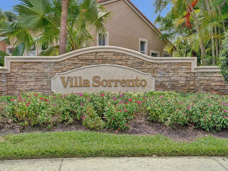 5897 NW 120th Ter #5897 — Photo 2