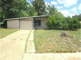 716 Morrison Dr, Rockdale, TX 76567