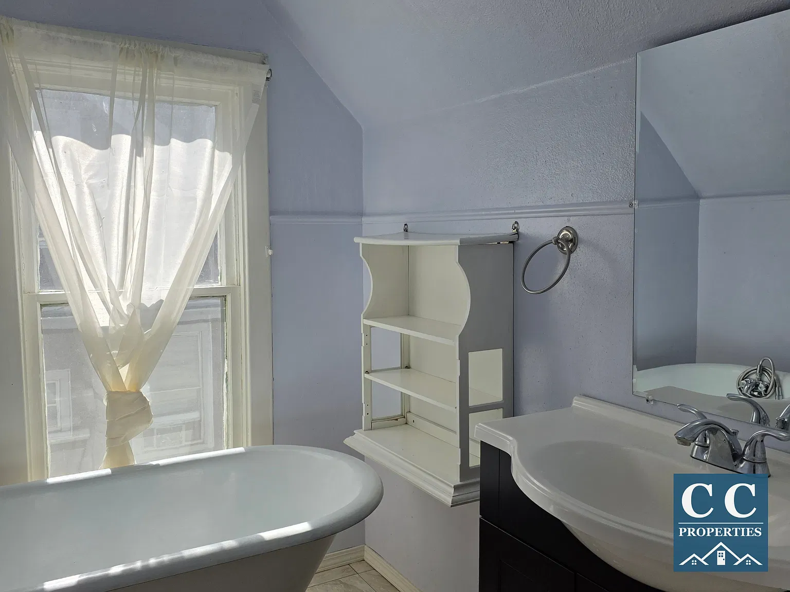 3 bed, $1,350 — Photo 4