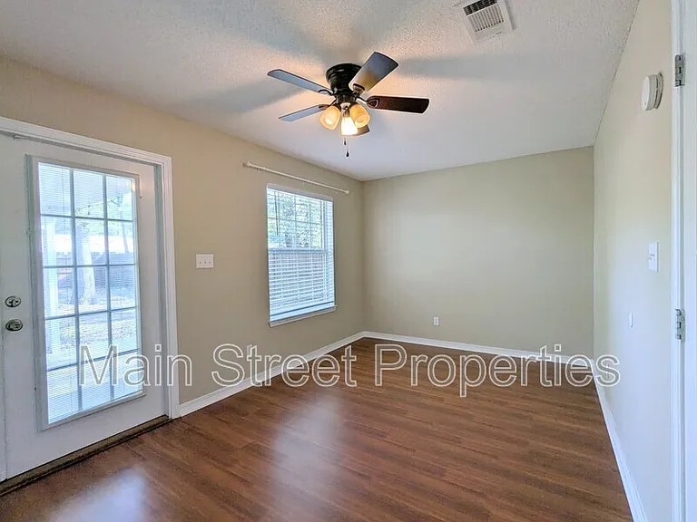 5963 Ashton Woods Cir — Photo 32