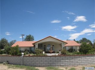 14221 Tehachapi Rd, Apple Valley, CA 92307