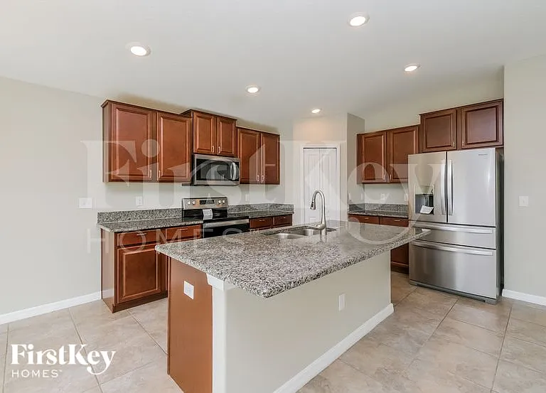6117 Tremeza Pl — Photo 6