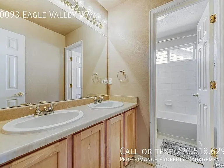 10093 Eagle Valley Way — Photo 21