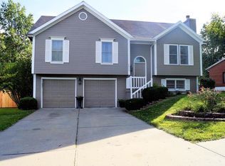 1315 NE 69th St, Gladstone, MO 64118
