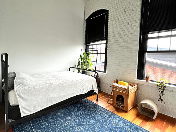 5th image of 40 Sprague St Unit 301