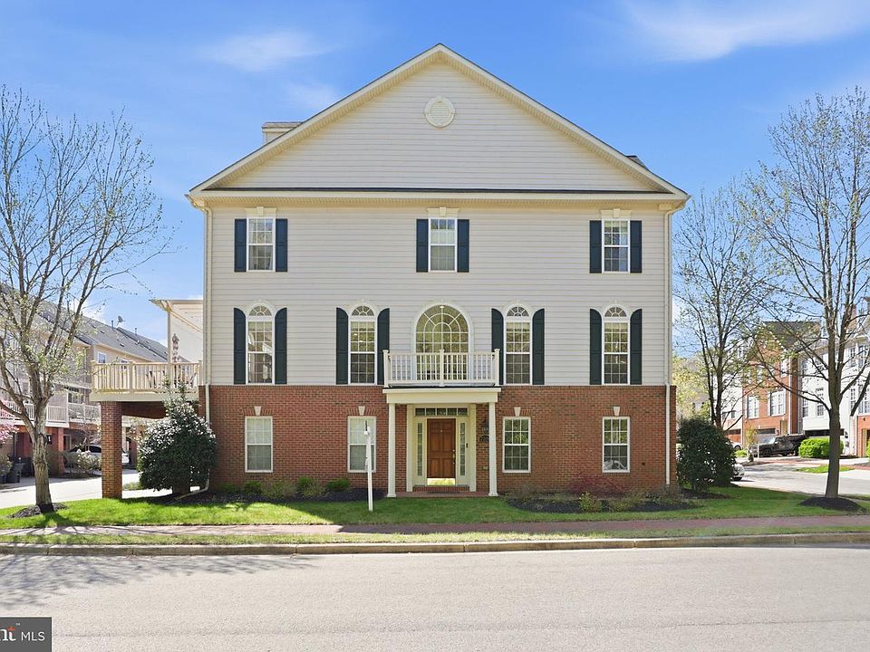 1st image of 2200 Barnstable Dr