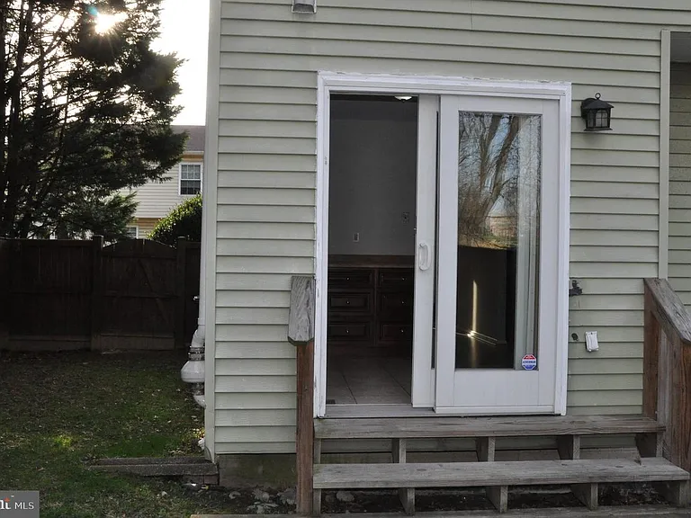 9705 Glen Ave — Photo 17