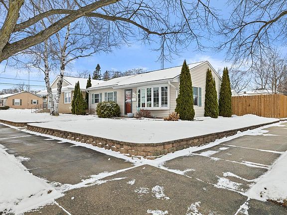 3rd image of 4100 Victory AVENUE