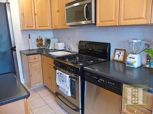 Rented by Halstead Real Estate | media 4