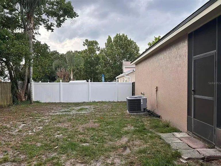 1046 Whittier Cir — Photo 19