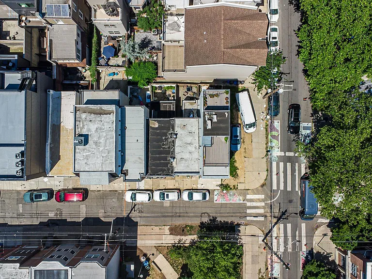 1705 Montrose St — Photo 34