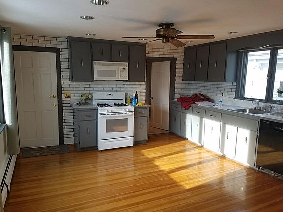5th image of 150 Belmont St #2