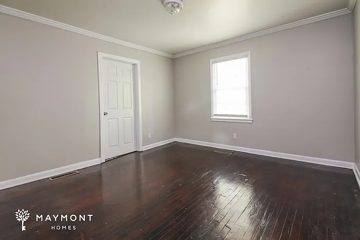 2139 Charles St — Photo 7