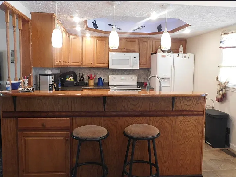 642 Jackson Ave — Photo 7