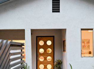 3910 Fernwood Ave, Los Angeles, CA 90027