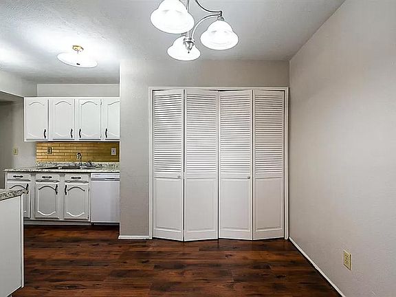 5th image of 4021 Shagbark St